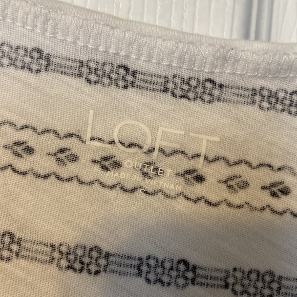 LOFT womens tee; size small - Picture 3 of 5